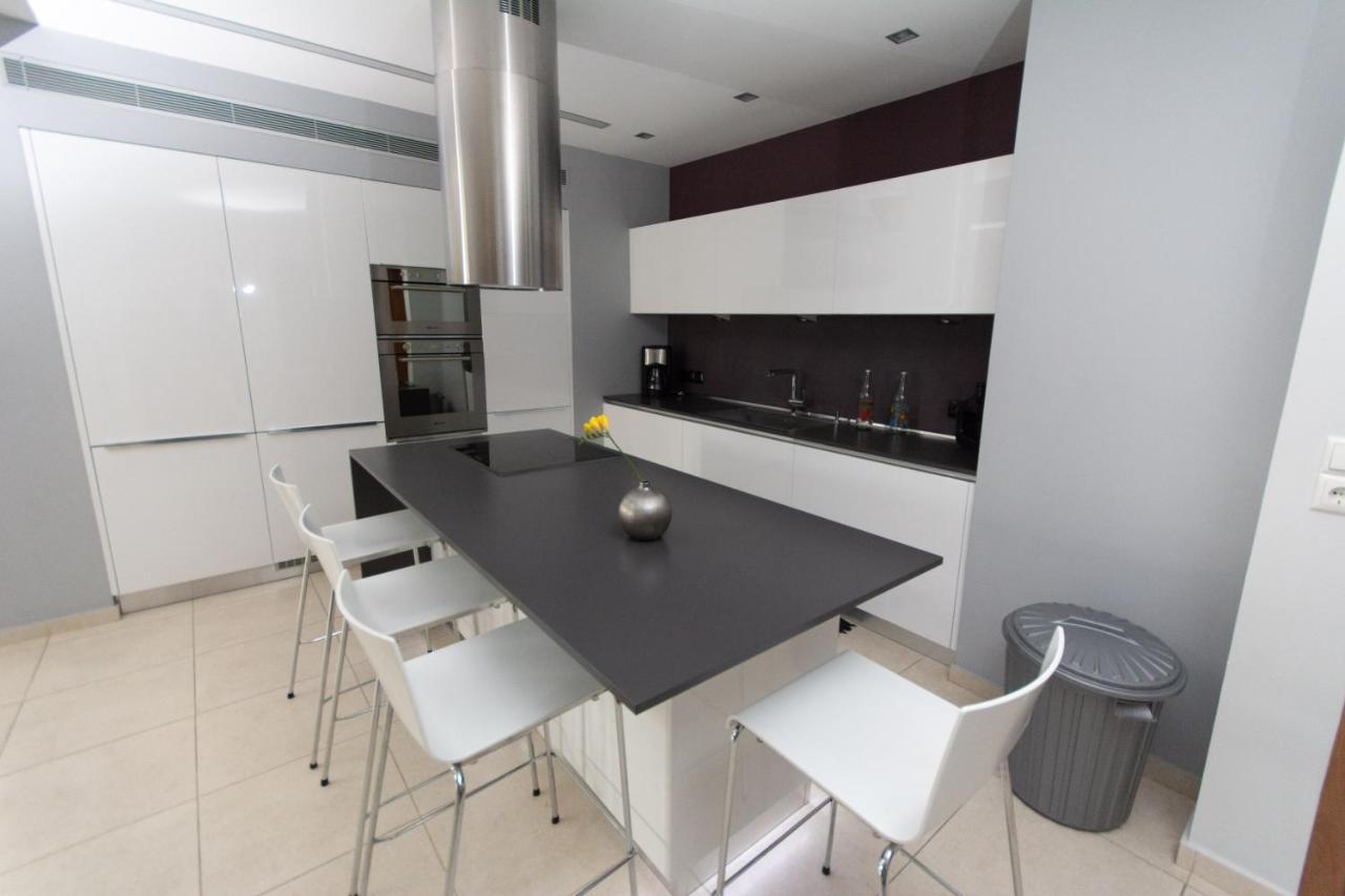 Spacious Fully Equipped 3Bd 2Bath Apt In The Heart Of City With Balconies Ac And Fast Wifi #2 Heraklion Exteriör bild